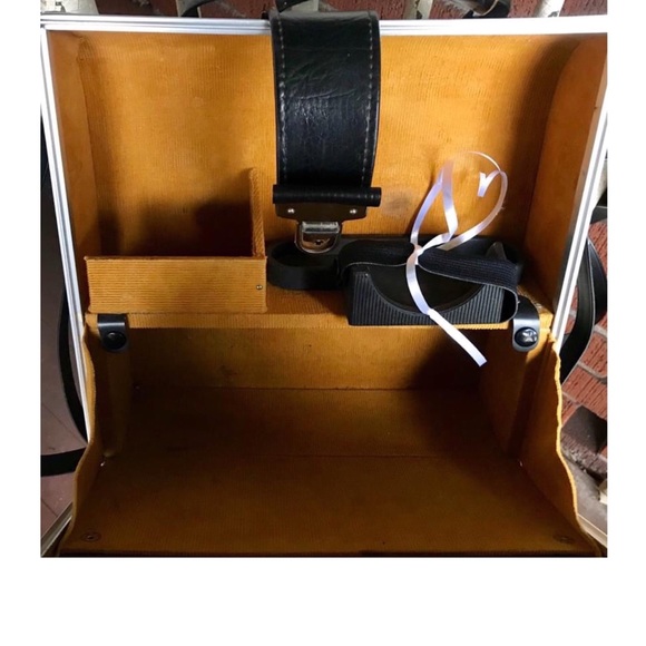 Vintage Camera Bag - Picture 5 of 10